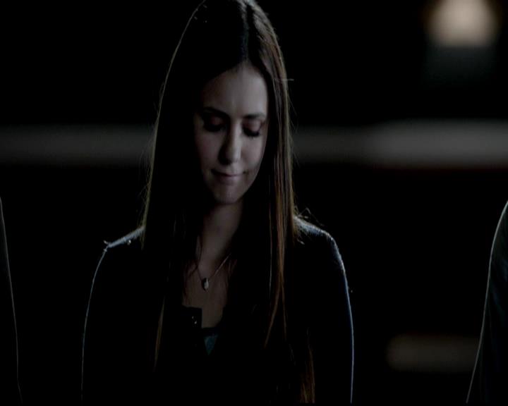 VampireDiariesWorld-dot-org_4x02Memorial2124.jpg