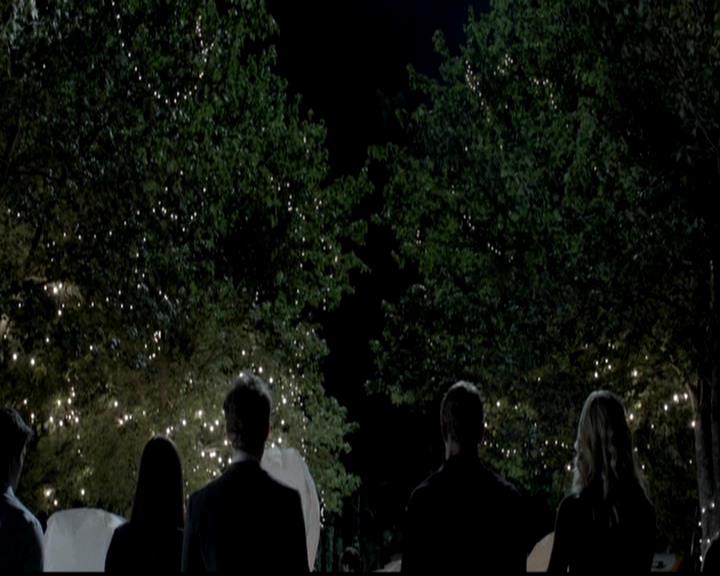 VampireDiariesWorld-dot-org_4x02Memorial2132.jpg