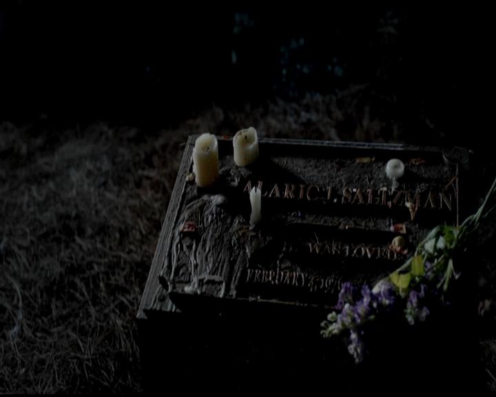 VampireDiariesWorld-dot-org_4x02Memorial2199.jpg