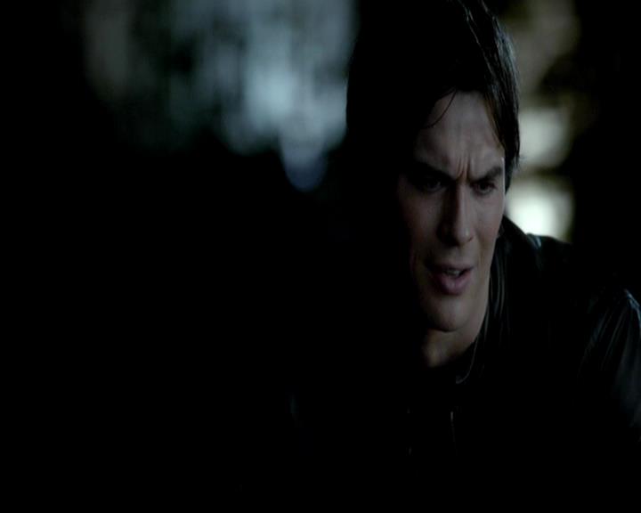 VampireDiariesWorld-dot-org_4x02Memorial2200.jpg