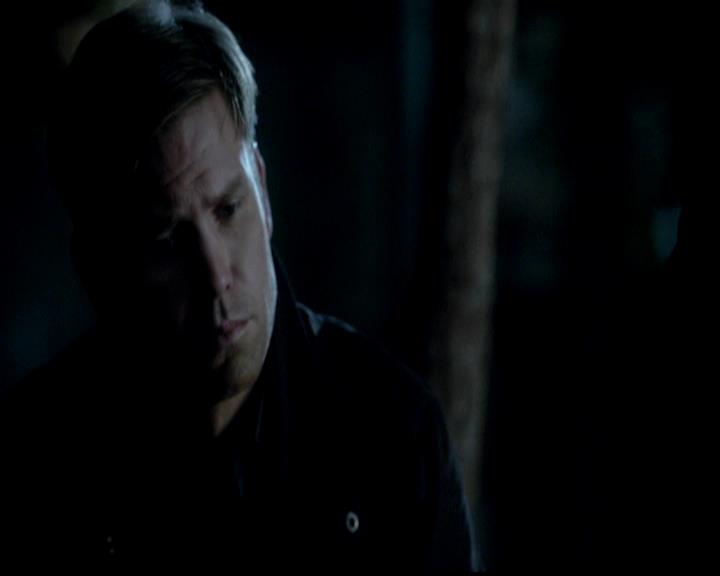 VampireDiariesWorld-dot-org_4x02Memorial2209.jpg