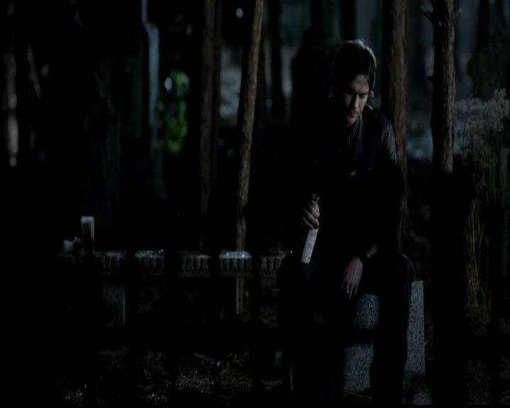 VampireDiariesWorld-dot-org_4x02Memorial2225.jpg