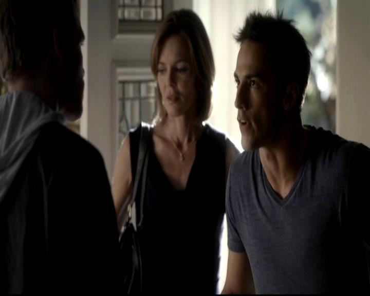 VampireDiariesWorld-dot-org_4x03TheRager0309.jpg