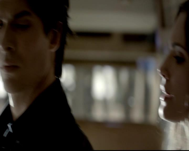 VampireDiariesWorld-dot-org_4x03TheRager0817.jpg