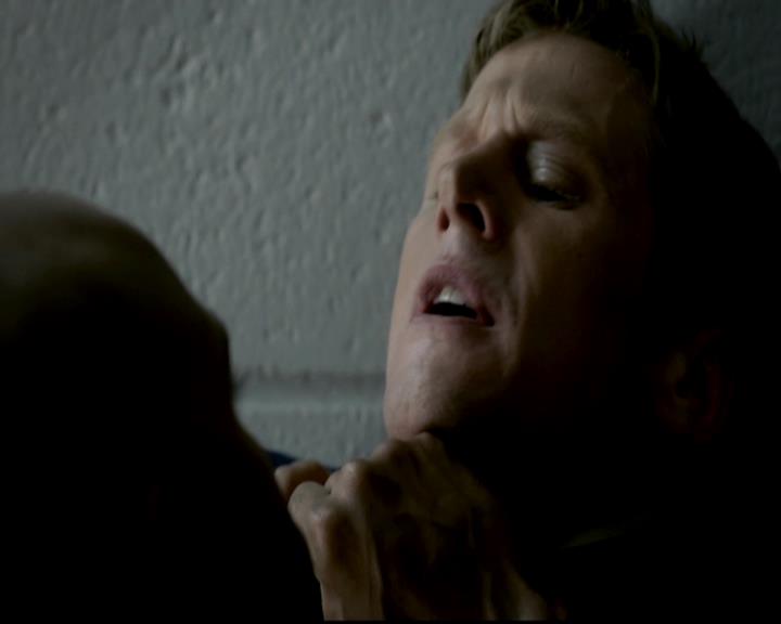 VampireDiariesWorld-dot-org_4x03TheRager0887.jpg