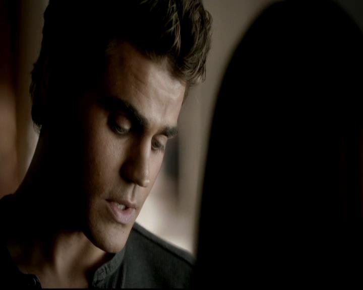 VampireDiariesWorld-dot-org_4x03TheRager1281.jpg