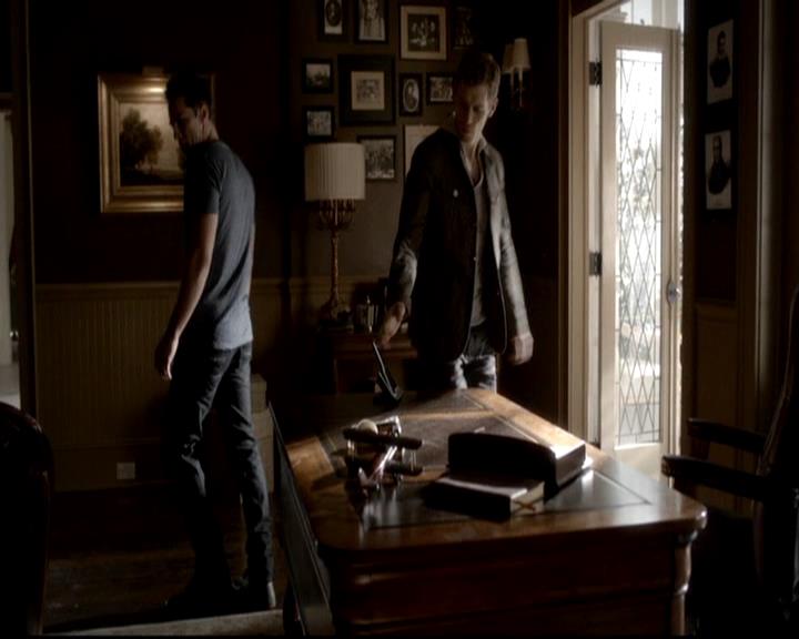 VampireDiariesWorld-dot-org_4x03TheRager1423.jpg