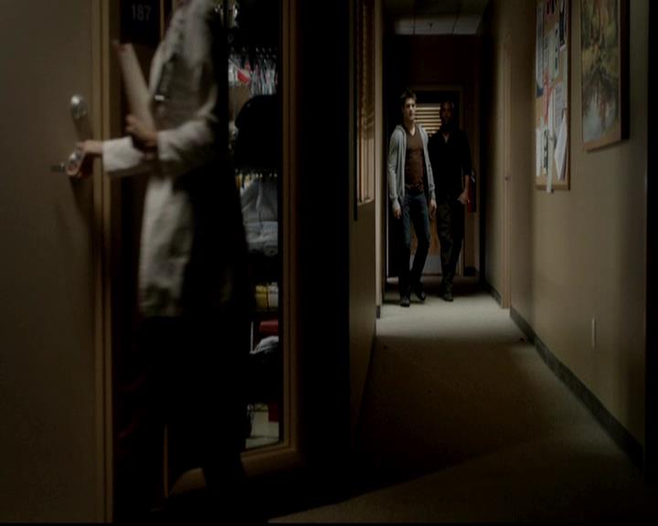 VampireDiariesWorld-dot-org_4x03TheRager1512.jpg