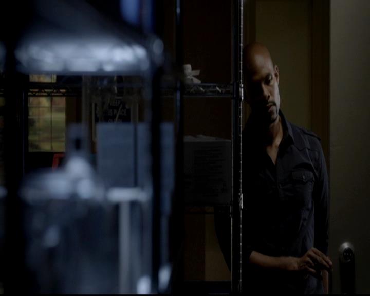 VampireDiariesWorld-dot-org_4x03TheRager1523.jpg