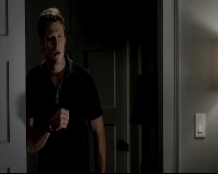 VampireDiariesWorld-dot-org_4x03TheRager1643.jpg