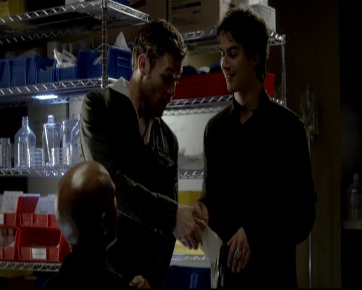 VampireDiariesWorld-dot-org_4x03TheRager1712.jpg