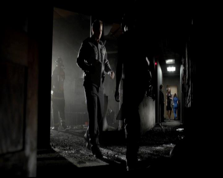 VampireDiariesWorld-dot-org_4x03TheRager1918.jpg