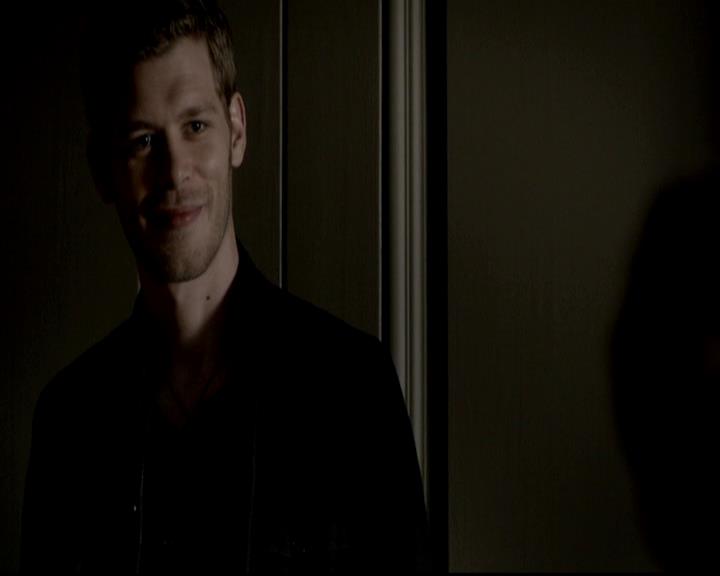 VampireDiariesWorld-dot-org_4x04TheFive0506.jpg