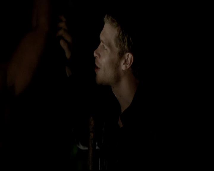 VampireDiariesWorld-dot-org_4x04TheFive0824.jpg