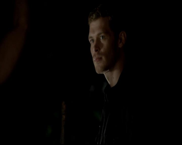 VampireDiariesWorld-dot-org_4x04TheFive0828.jpg