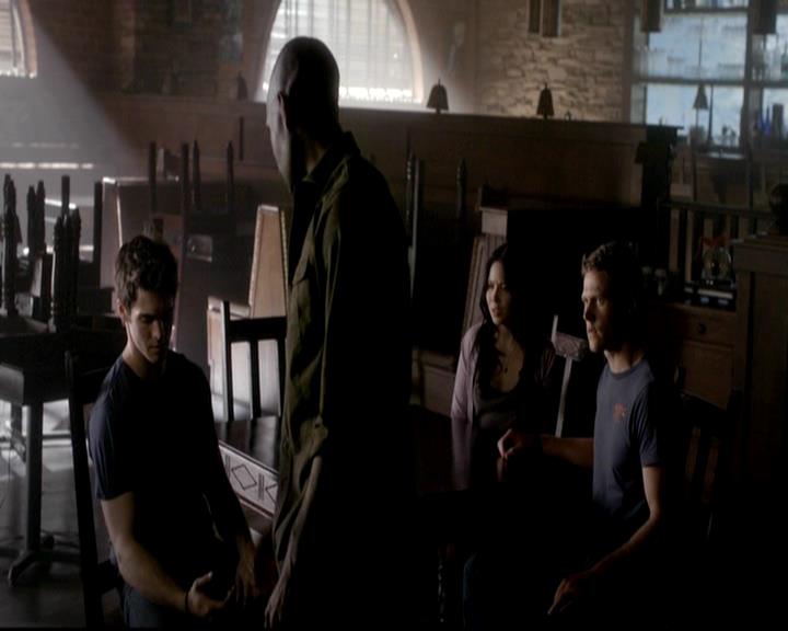 VampireDiariesWorld-dot-org_4x05TheKiller0416.jpg