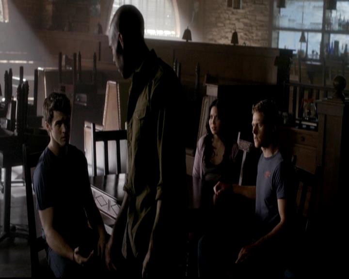 VampireDiariesWorld-dot-org_4x05TheKiller0418.jpg