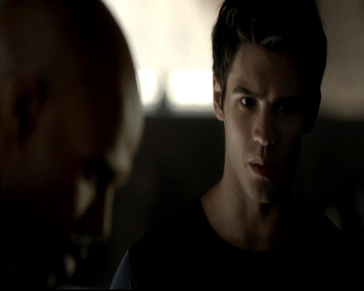 VampireDiariesWorld-dot-org_4x05TheKiller0800.jpg