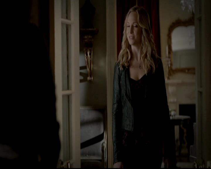 VampireDiariesWorld-dot-org_4x05TheKiller0980.jpg