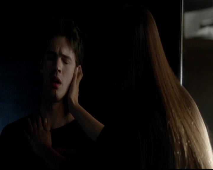 VampireDiariesWorld-dot-org_4x05TheKiller1516.jpg