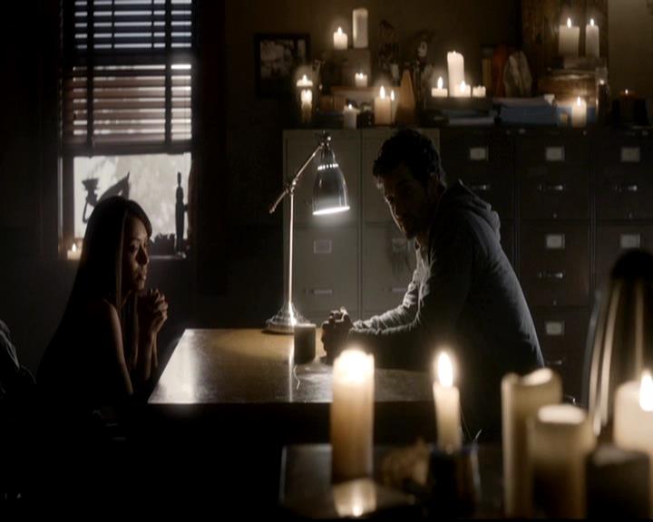 VampireDiariesWorld-dot-org_4x05TheKiller1812.jpg