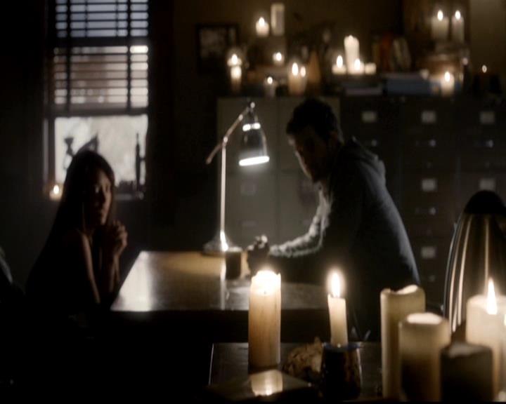 VampireDiariesWorld-dot-org_4x05TheKiller1813.jpg