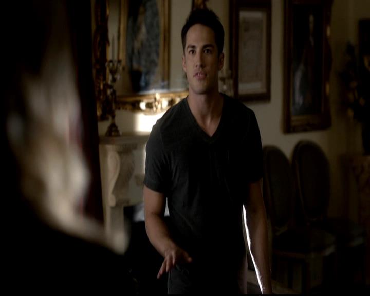 VampireDiariesWorld-dot-org_4x05TheKiller1948.jpg