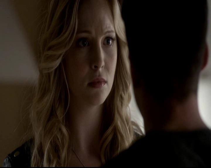 VampireDiariesWorld-dot-org_4x05TheKiller1982.jpg