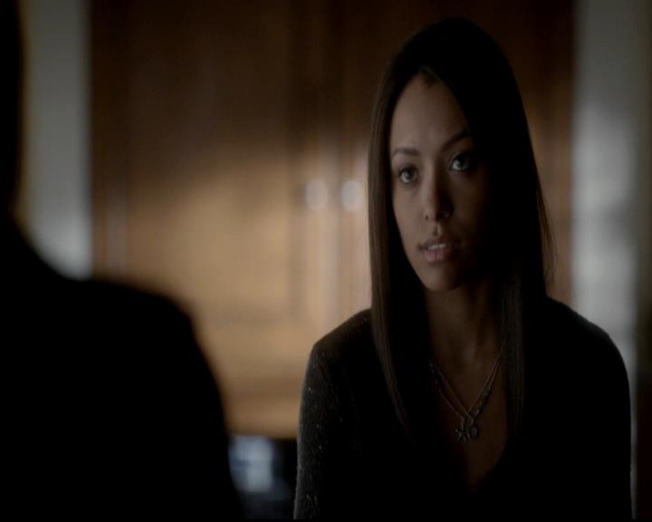 VampireDiariesWorld-dot-org_4x06WeAllGoALittleMadSometimes0610.jpg