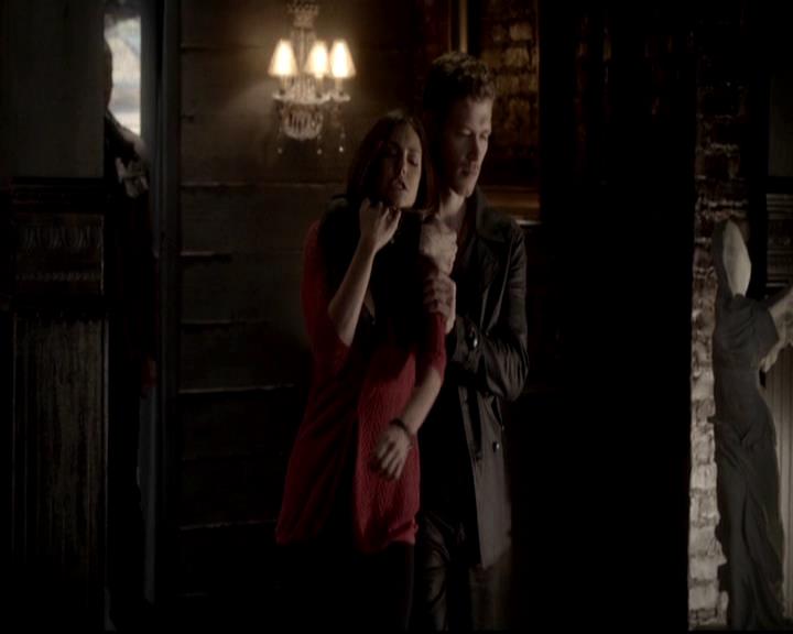 VampireDiariesWorld-dot-org_4x06WeAllGoALittleMadSometimes0632.jpg