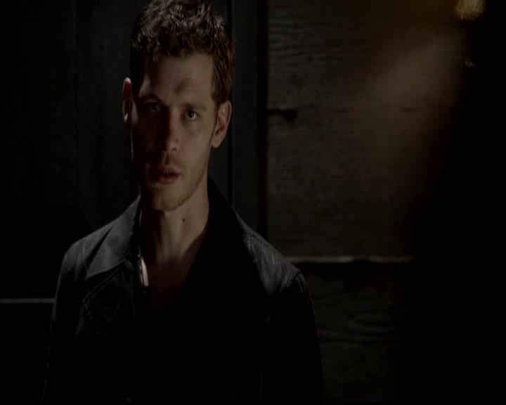 VampireDiariesWorld-dot-org_4x06WeAllGoALittleMadSometimes0702.jpg