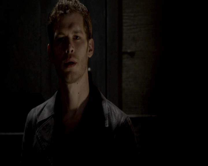 VampireDiariesWorld-dot-org_4x06WeAllGoALittleMadSometimes0706.jpg