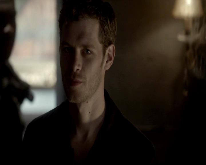 VampireDiariesWorld-dot-org_4x06WeAllGoALittleMadSometimes0713.jpg