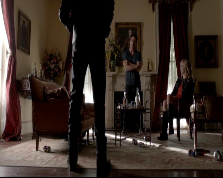 VampireDiariesWorld-dot-org_4x06WeAllGoALittleMadSometimes0736.jpg