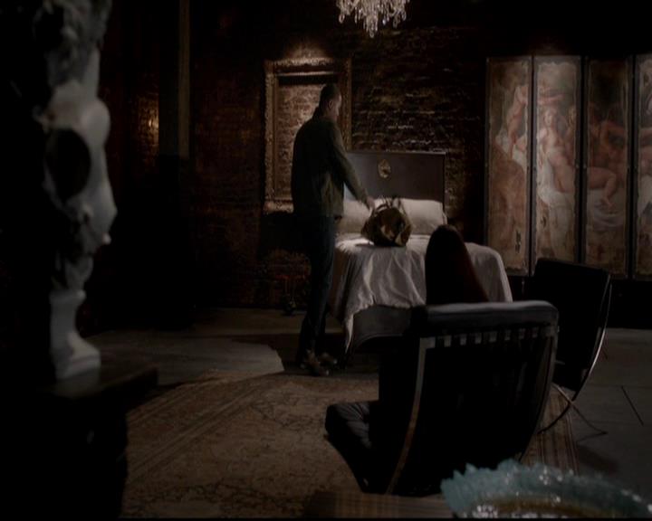 VampireDiariesWorld-dot-org_4x06WeAllGoALittleMadSometimes0763.jpg