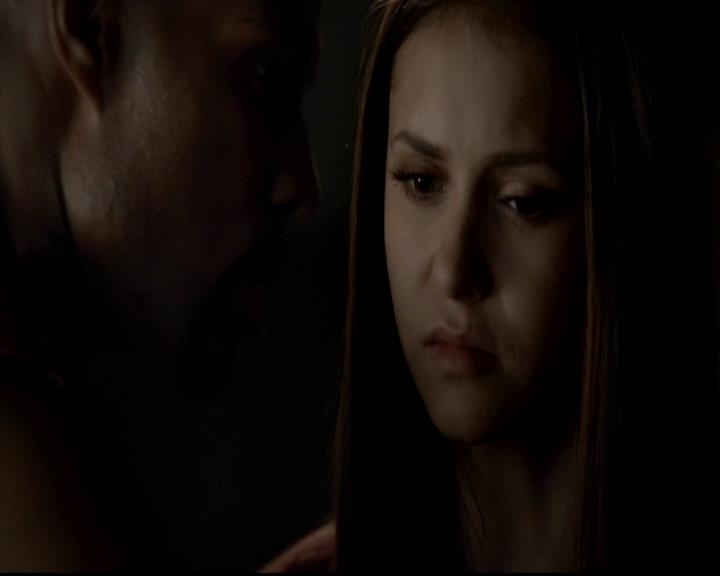 VampireDiariesWorld-dot-org_4x06WeAllGoALittleMadSometimes0828.jpg