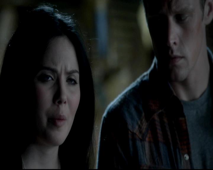 VampireDiariesWorld-dot-org_4x06WeAllGoALittleMadSometimes0875.jpg