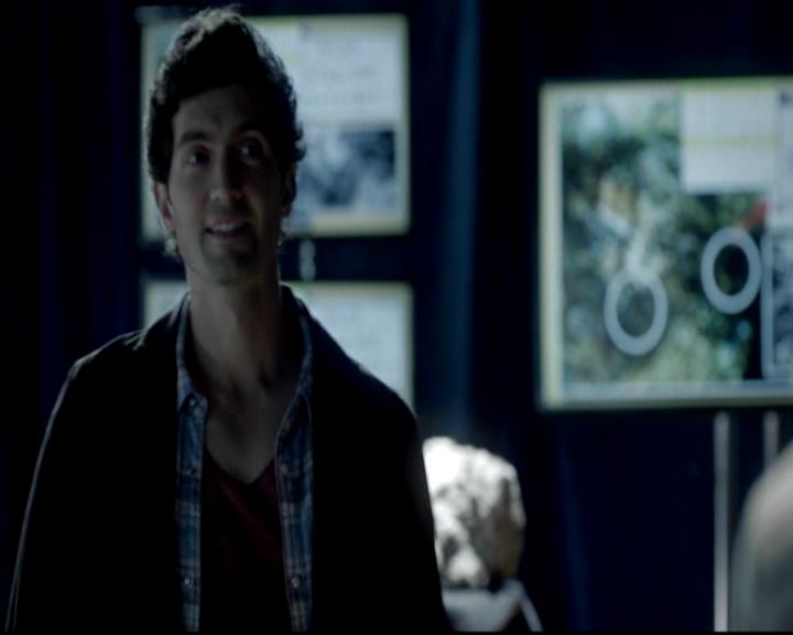 VampireDiariesWorld-dot-org_4x06WeAllGoALittleMadSometimes0883.jpg