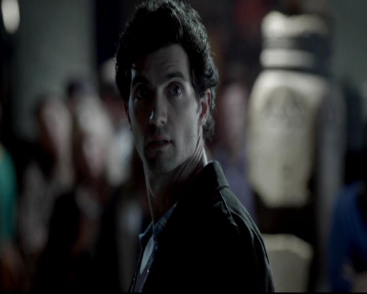 VampireDiariesWorld-dot-org_4x06WeAllGoALittleMadSometimes0885.jpg