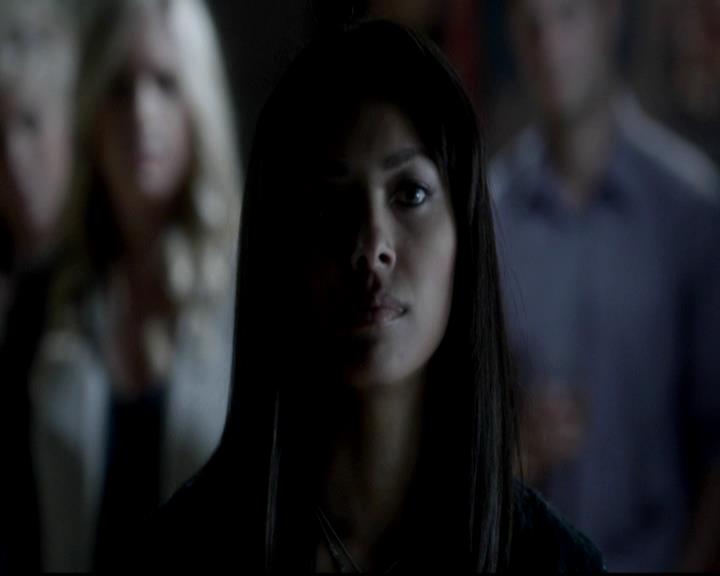 VampireDiariesWorld-dot-org_4x06WeAllGoALittleMadSometimes0903.jpg