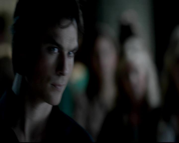 VampireDiariesWorld-dot-org_4x06WeAllGoALittleMadSometimes0913.jpg