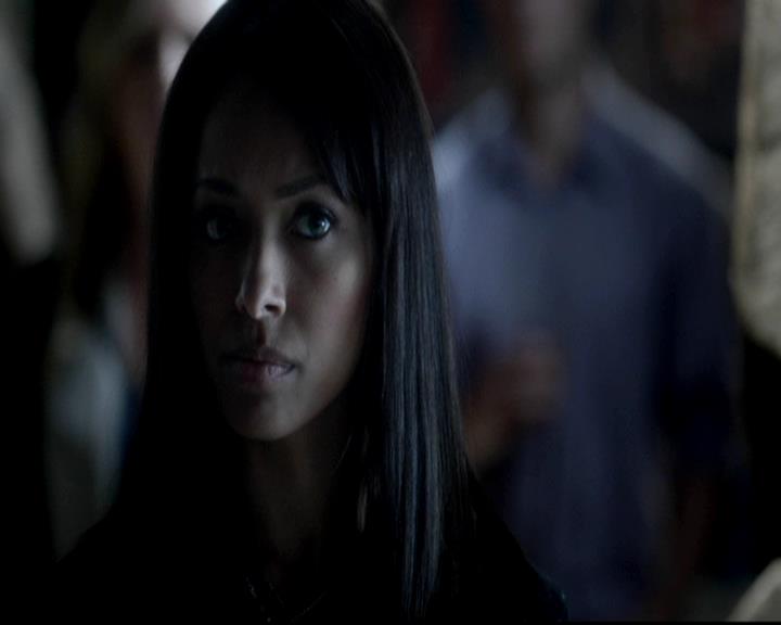 VampireDiariesWorld-dot-org_4x06WeAllGoALittleMadSometimes0915.jpg