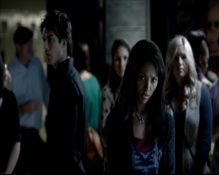 VampireDiariesWorld-dot-org_4x06WeAllGoALittleMadSometimes0920.jpg