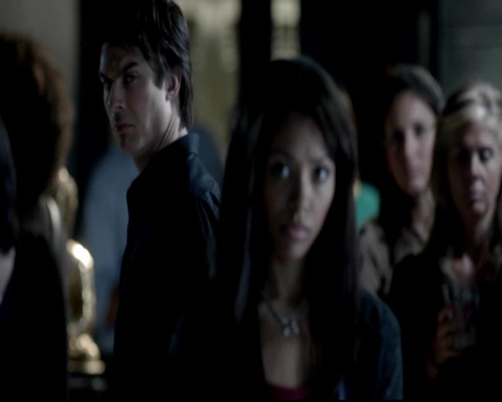 VampireDiariesWorld-dot-org_4x06WeAllGoALittleMadSometimes0924.jpg