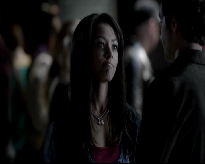 VampireDiariesWorld-dot-org_4x06WeAllGoALittleMadSometimes0945.jpg