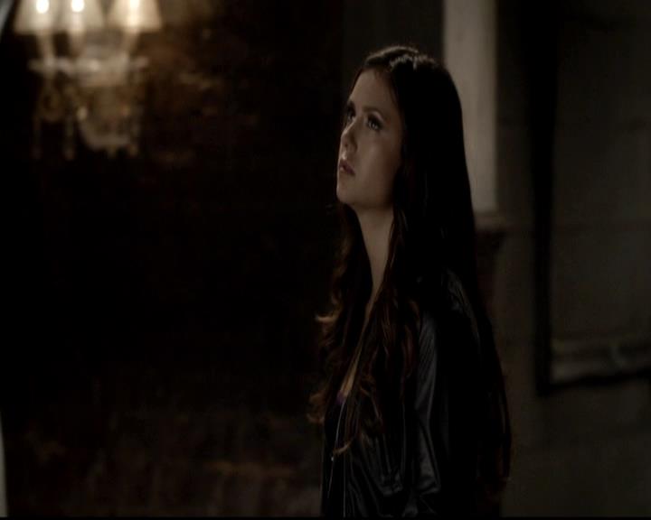 VampireDiariesWorld-dot-org_4x06WeAllGoALittleMadSometimes0947.jpg