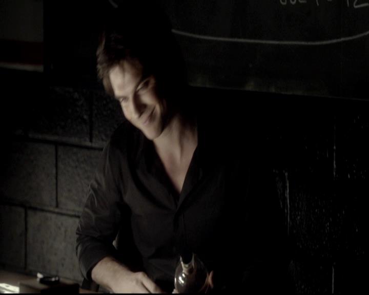 VampireDiariesWorld-dot-org_4x06WeAllGoALittleMadSometimes1007.jpg