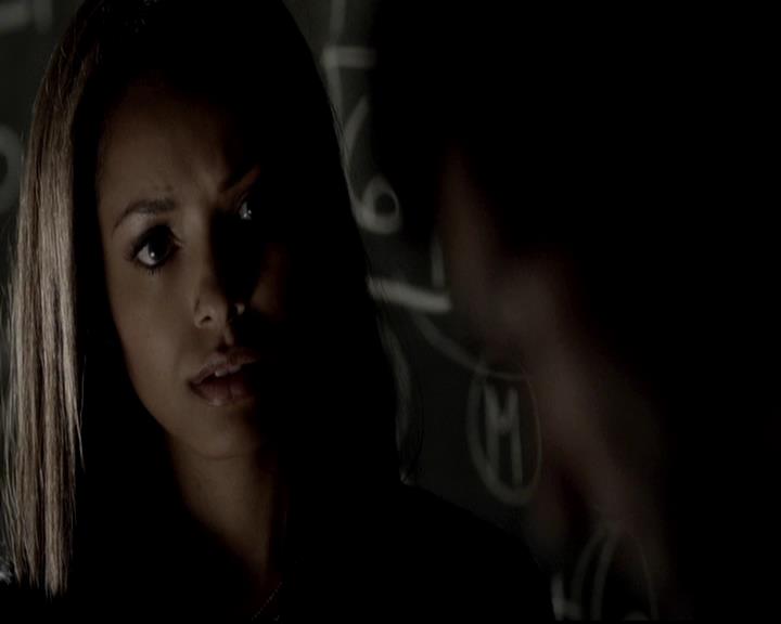 VampireDiariesWorld-dot-org_4x06WeAllGoALittleMadSometimes1076.jpg