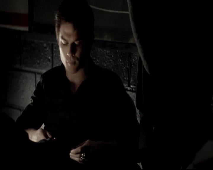 VampireDiariesWorld-dot-org_4x06WeAllGoALittleMadSometimes1084.jpg