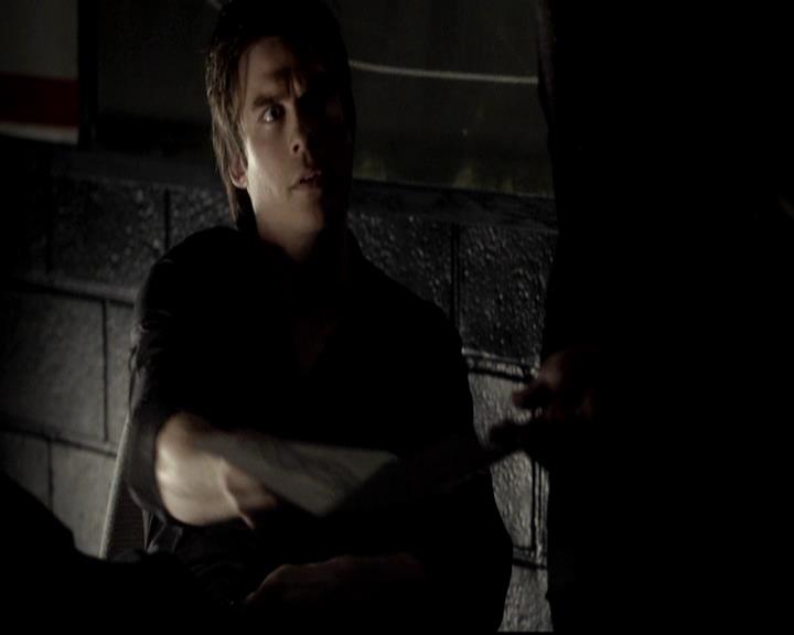 VampireDiariesWorld-dot-org_4x06WeAllGoALittleMadSometimes1087.jpg